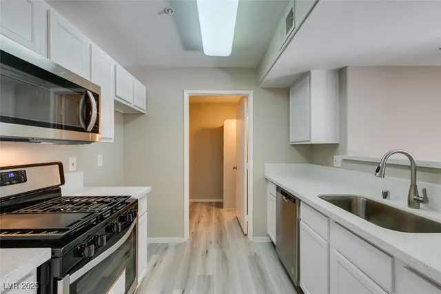 $1,600 | 950 Seven Hills Drive, Unit 726, Henderson, NV 89052