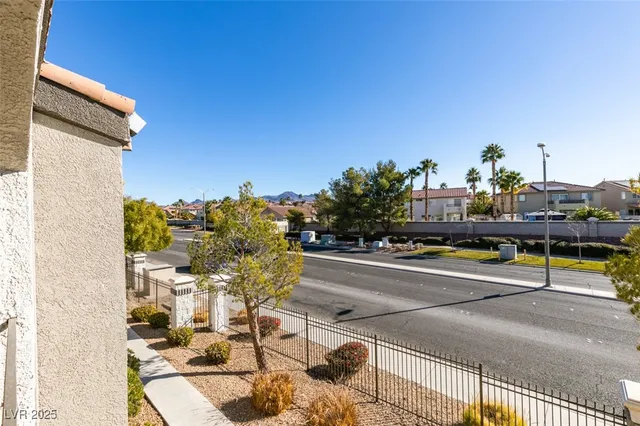 $1,600 | 950 Seven Hills Drive, Unit 726, Henderson, NV 89052