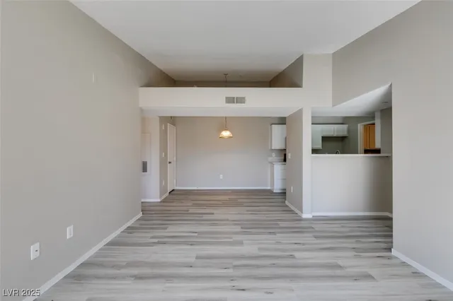 $1,600 | 950 Seven Hills Drive, Unit 726, Henderson, NV 89052
