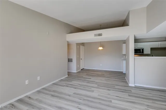 $1,600 | 950 Seven Hills Drive, Unit 726, Henderson, NV 89052