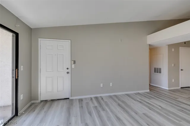 $1,600 | 950 Seven Hills Drive, Unit 726, Henderson, NV 89052