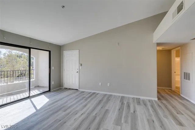$1,600 | 950 Seven Hills Drive, Unit 726, Henderson, NV 89052