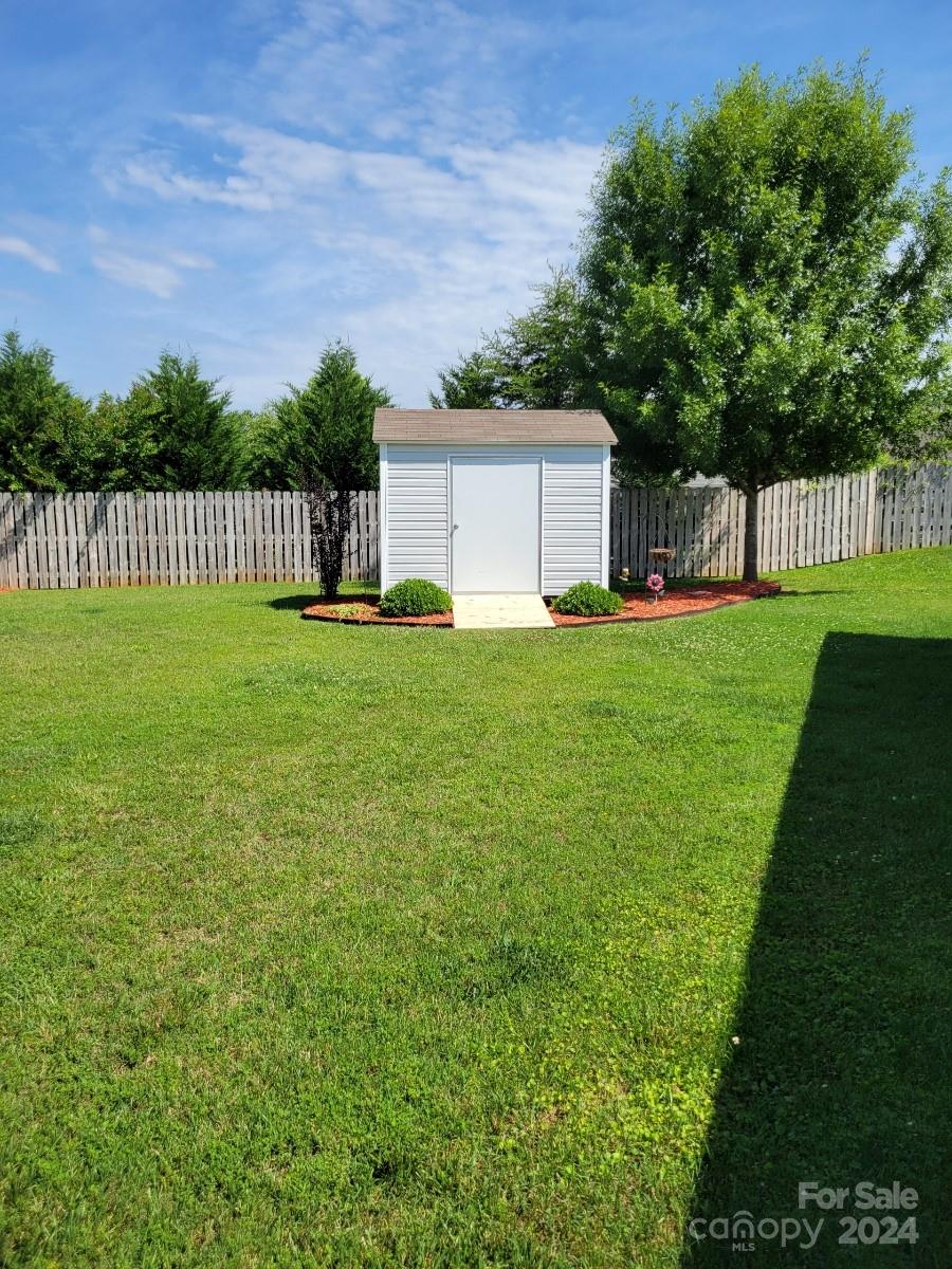 300 Ashmont Drive Kannapolis, NC 28081 - Photo 41 of 42 a house view with garden space