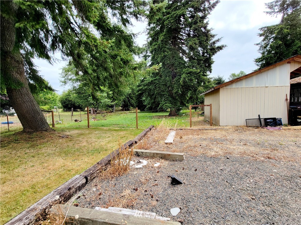 123 Hokanson Road Elma, WA 98541 - Photo 8 of 37 Gallery Image 8