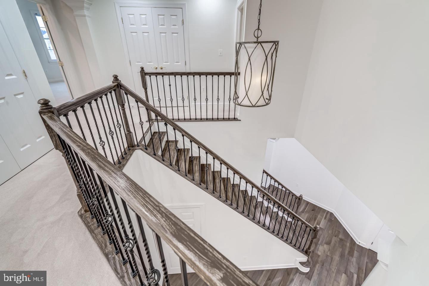 24909 Pinebrook Road Chantilly, VA 20152 - Photo 12 of 34 Gallery Image 12