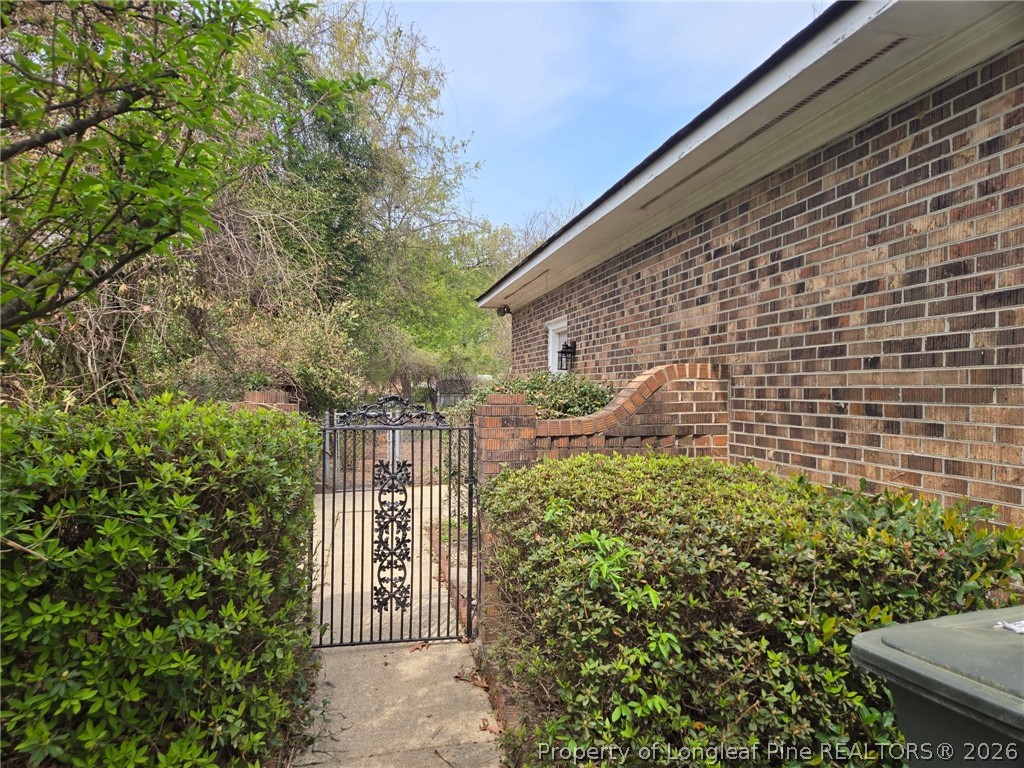 425 Dunmore Road Fayetteville, NC 28303 - Photo 21 of 21 a view of a pathway of a building