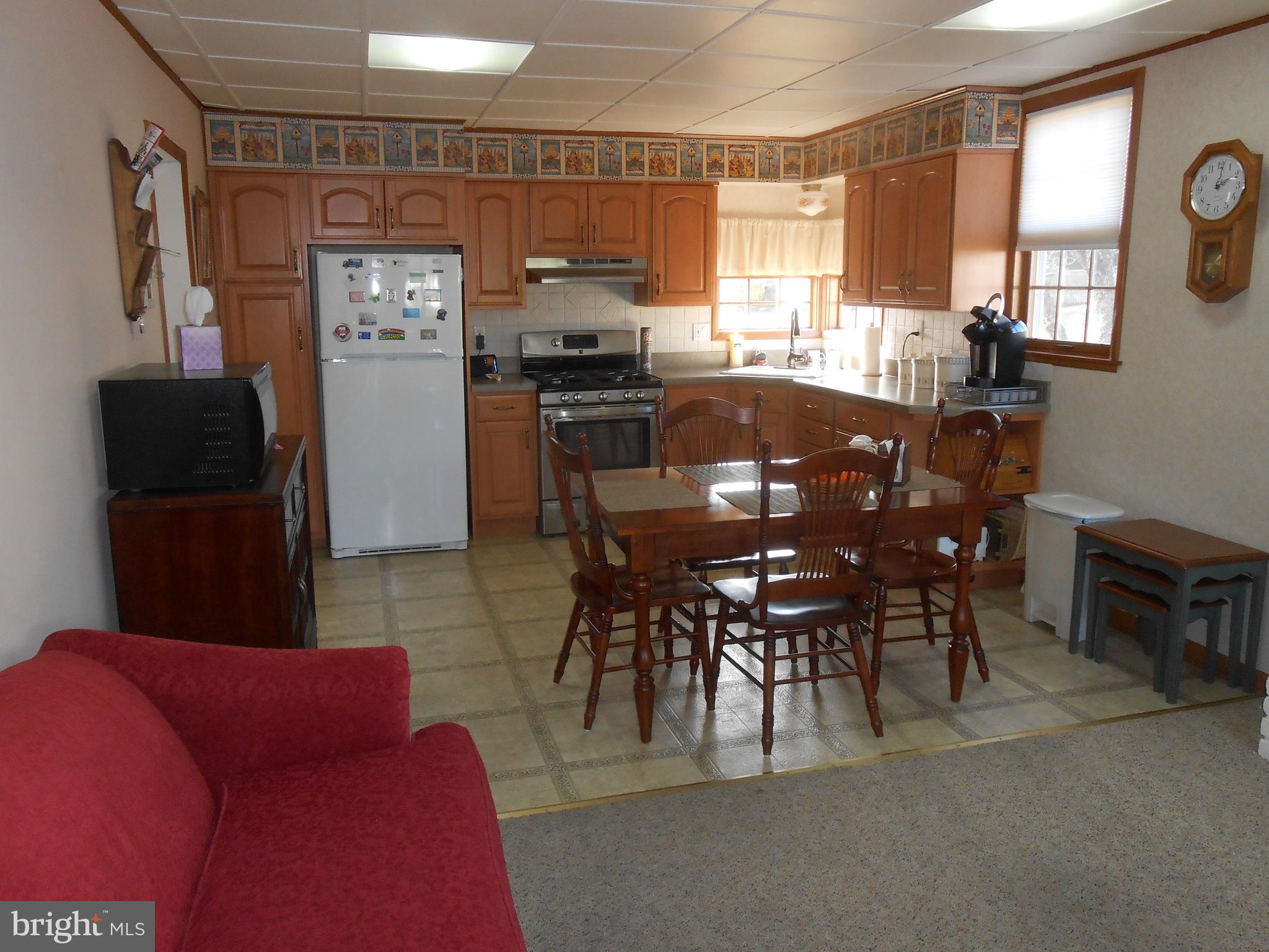 1209 Cambridge Road Warminster, PA 18974 - Photo 7 of 34 Kitchen