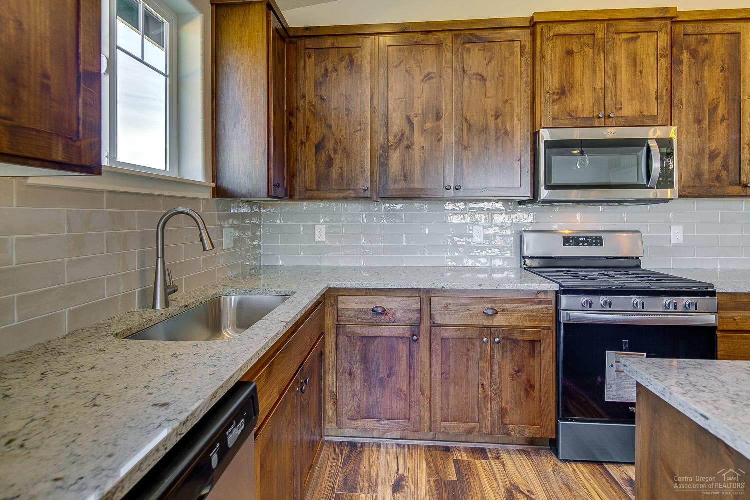 629 Northwest Rimrock Drive Redmond, OR 97756 - Photo 6 of 23 Additional Photo