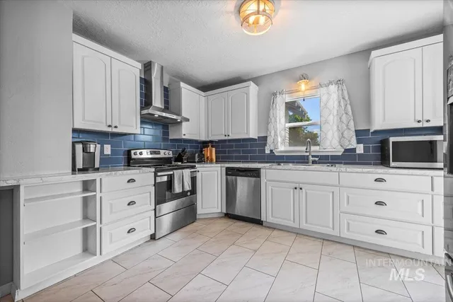 $440,000 | 1802 South Kimball Avenue, Caldwell, ID 83605