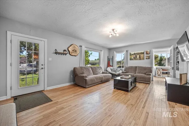 $440,000 | 1802 South Kimball Avenue, Caldwell, ID 83605