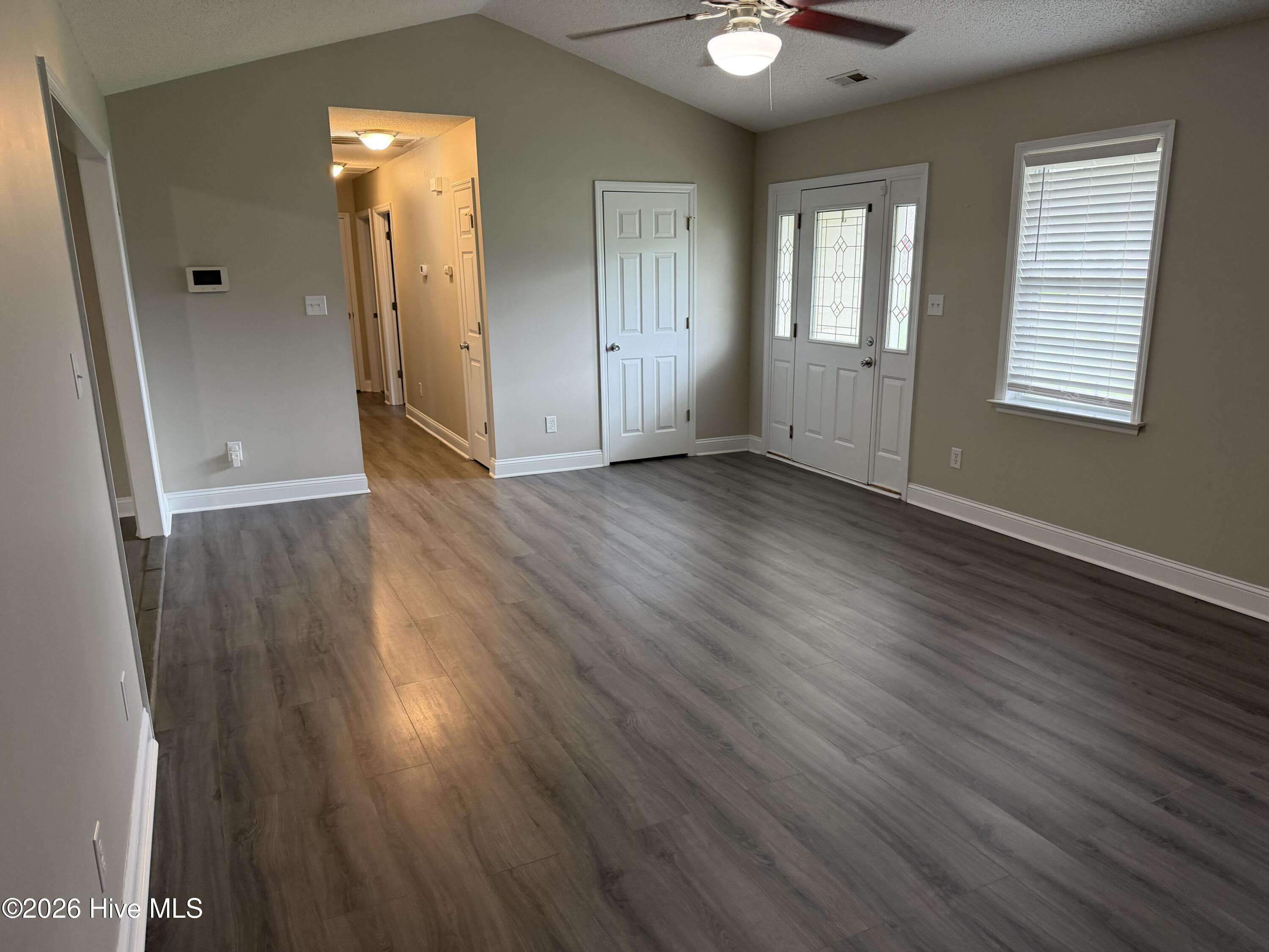 136 Annie Road Richlands, NC 28574 - Photo 5 of 20