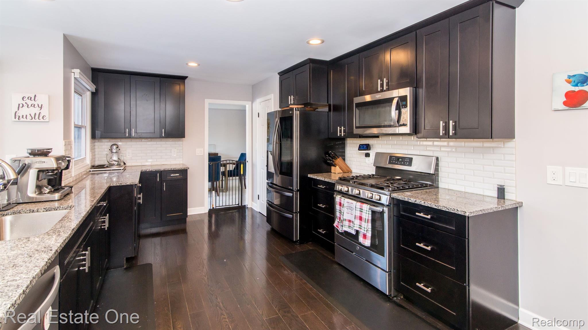 35280 Spring Hill Road Farmington, MI 48331 - Photo 28 of 62 Gallery Image 28