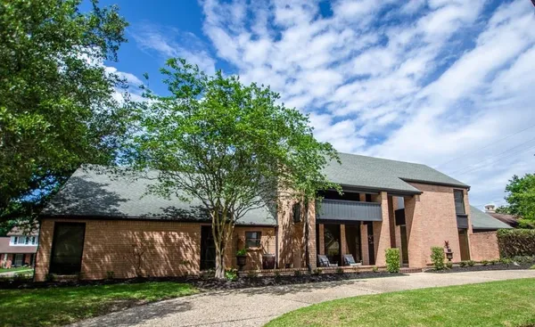 $460,000 | 4490 Thomas Lane, Beaumont, TX 77706