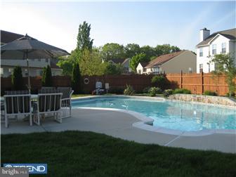 77 Raintree Drive Sicklerville, NJ 08081 - Photo 2 of 12 Exterior Back