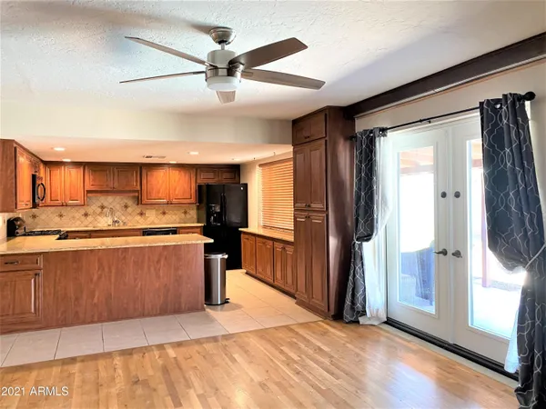 $2,895 | 7429 East Almeria Road, Scottsdale, AZ 85257