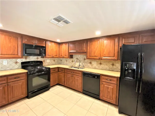 $2,995 | 7429 East Almeria Road, Scottsdale, AZ 85257