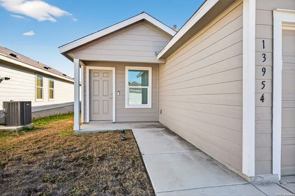 $1,550 | 13954 Bull Cove, San Antonio, TX 78252