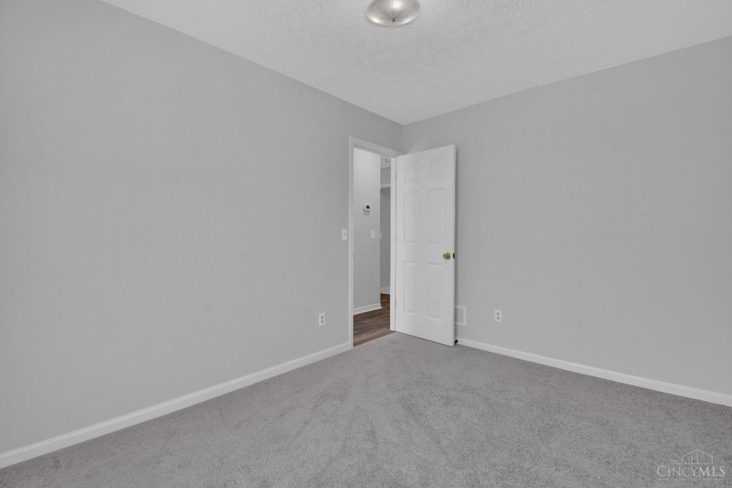 97 Campbell Road Harrison, OH 45030 - Photo 14 of 26