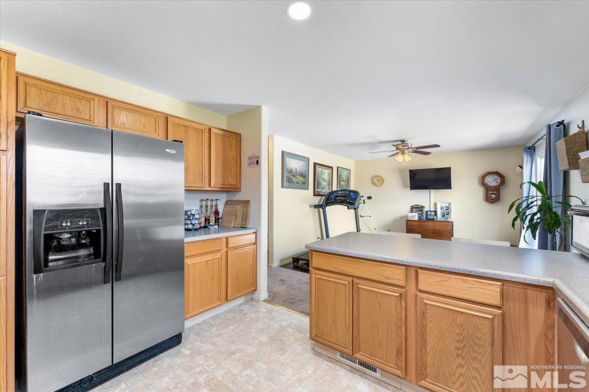 18219 Silverleaf Court Reno, NV 89508 - Photo 6 of 31 Photo 6