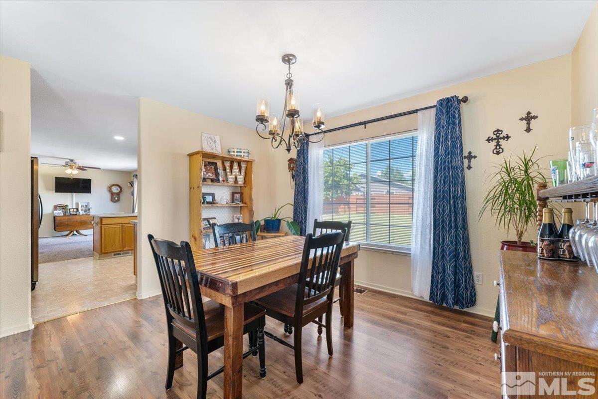 18219 Silverleaf Court Reno, NV 89508 - Photo 7 of 31 Photo 7