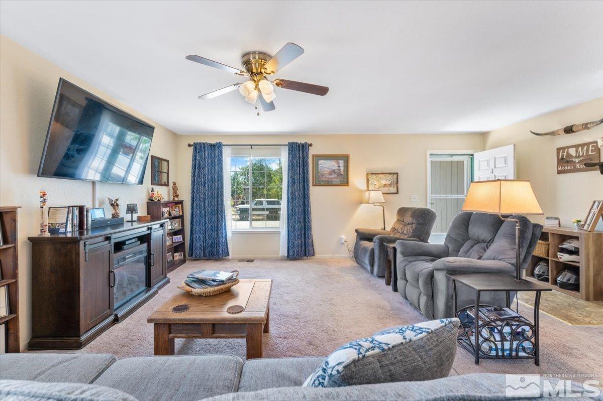18219 Silverleaf Court Reno, NV 89508 - Photo 10 of 31 Photo 10