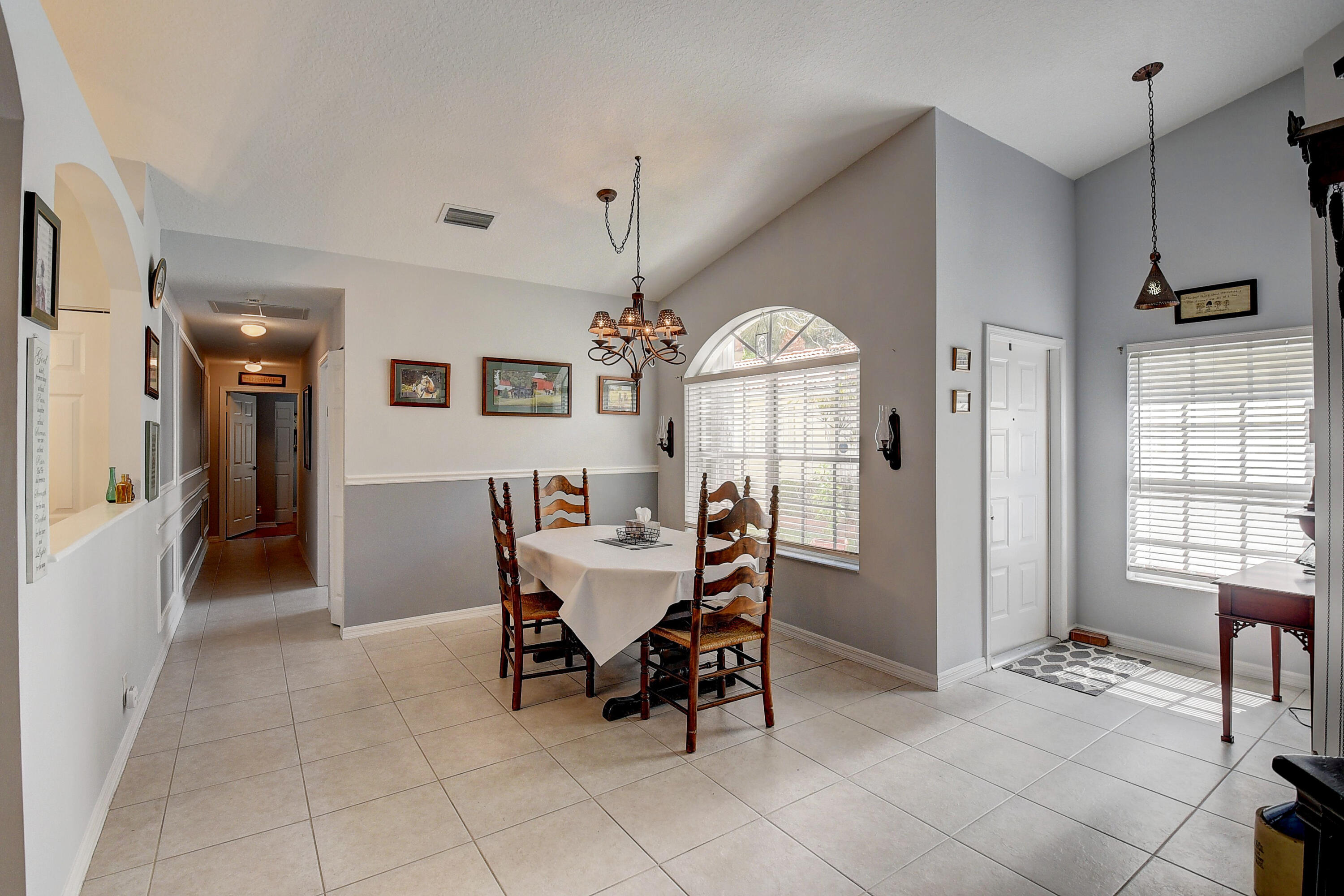 6056 Petunia Road Delray Beach, FL 33484 - Photo 4 of 52 2 (4)
