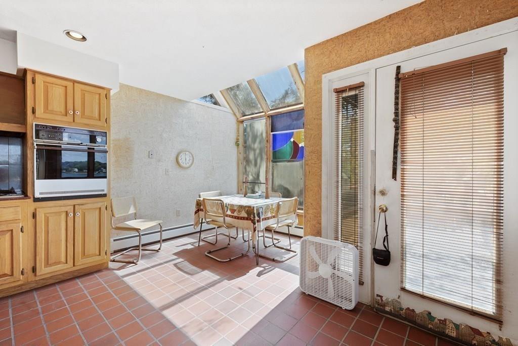 50 Pinecliff Drive Marblehead, MA 01945 - Photo 15 of 41 a living room with furniture