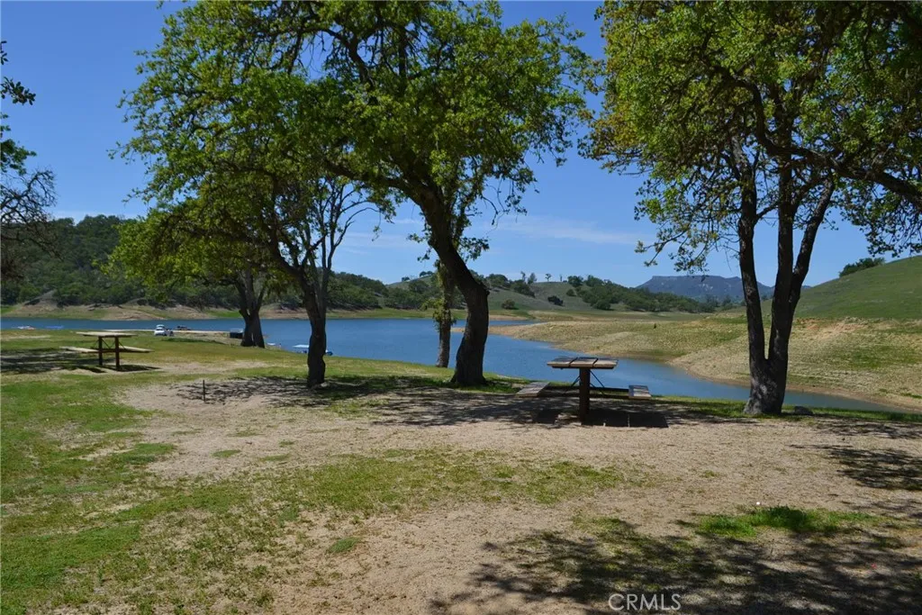 4772 Mallard Paso Robles, CA 93446 - Photo 14 of 20 a view of a yard with wooden fence
