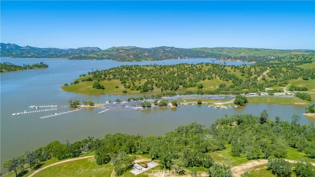 4772 Mallard Paso Robles, CA 93446 - Photo 19 of 20 a view of lake with mountain