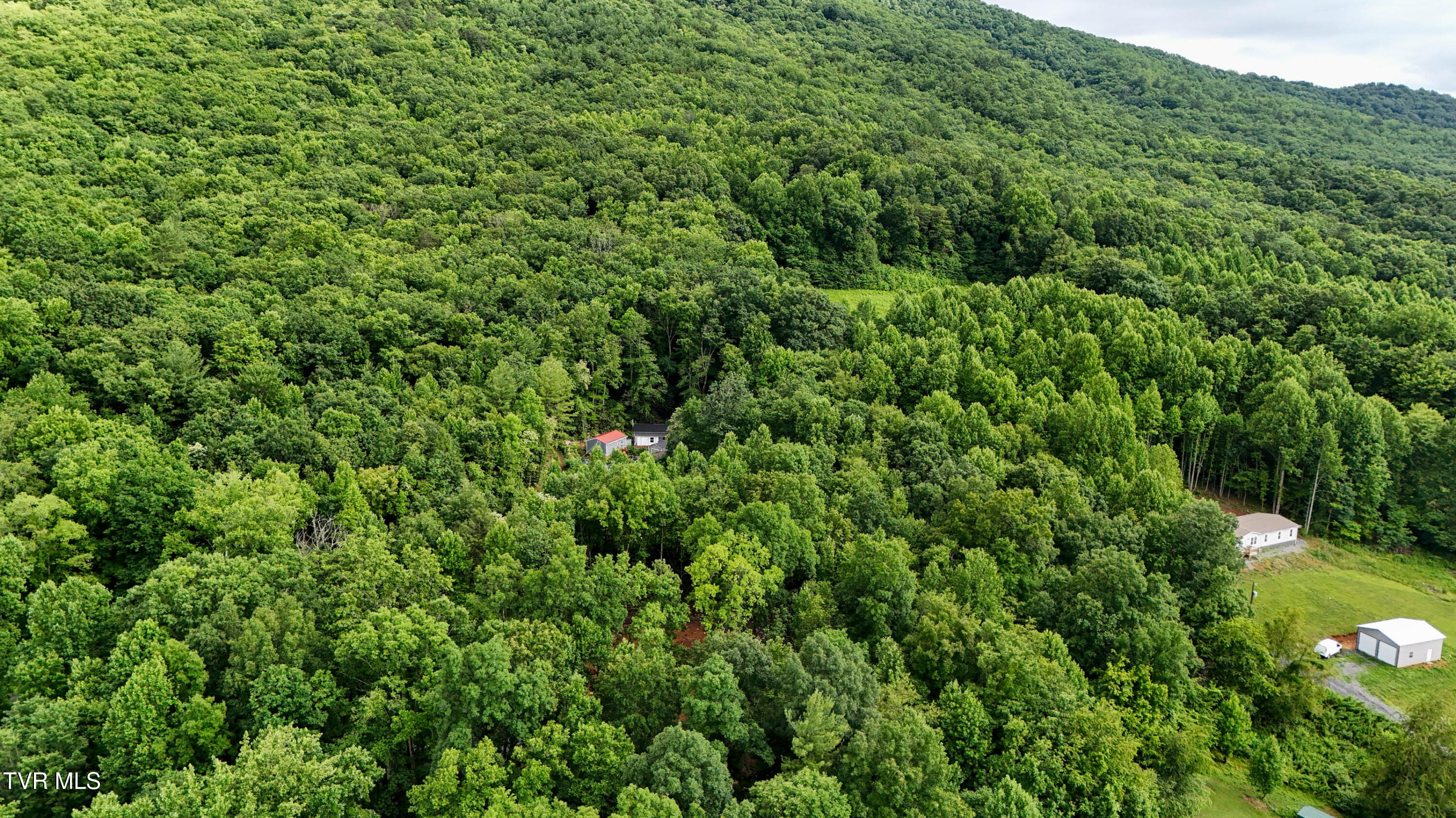 180 Bill Nave Loop, Unit 6 Elizabethton, TN 37643 - Photo 8 of 21 7-print-180 Bill Nave Loop Drone JF-8