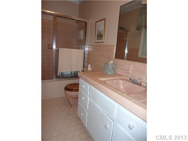 3303 Linwood Road Gastonia, NC 28052 - Photo 11 of 16 Gallery Image 11