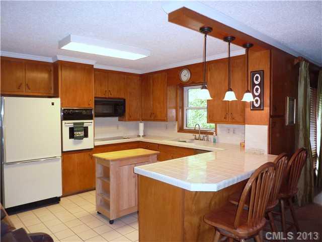 3303 Linwood Road Gastonia, NC 28052 - Photo 6 of 16 Gallery Image 6