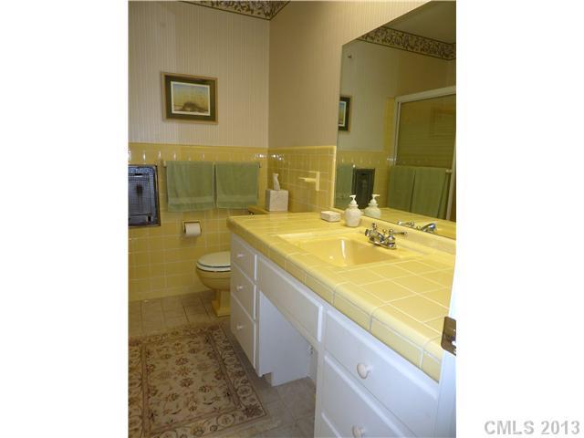 3303 Linwood Road Gastonia, NC 28052 - Photo 9 of 16 Gallery Image 9