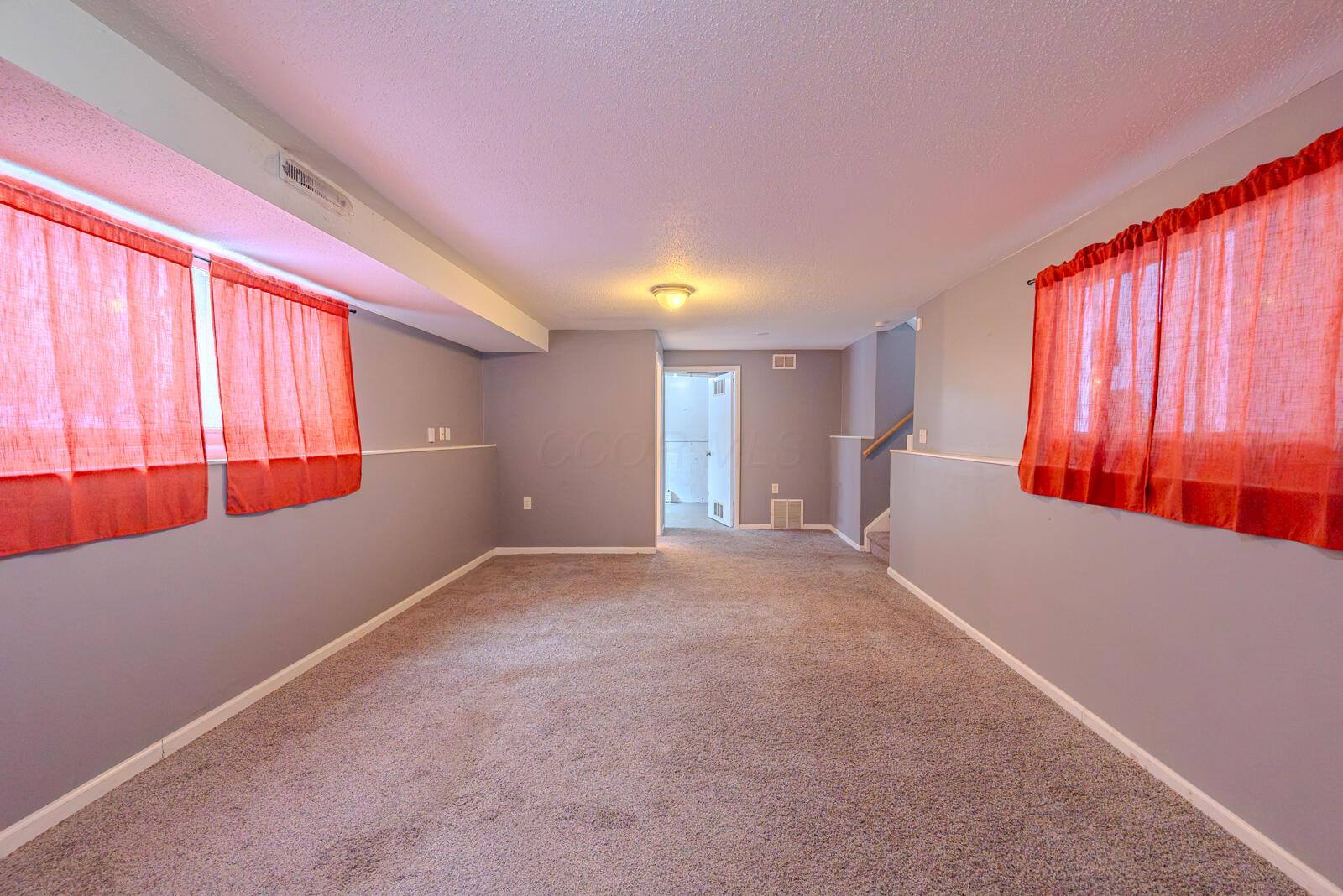 2706 Maywood Road Columbus, OH 43232 - Photo 15 of 33 2706 Maywood Rd - 16