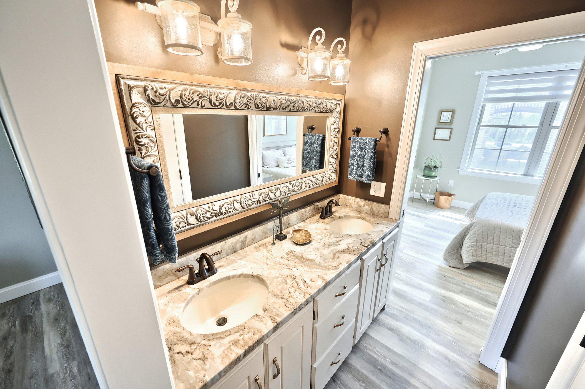 305 Gun Club Road New Oxford, PA 17350 - Photo 43 of 56 Dual-sink Jack and Jill full bathroom.