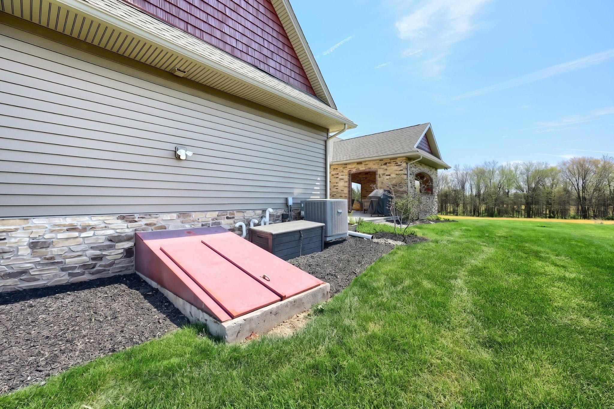 305 Gun Club Road New Oxford, PA 17350 - Photo 8 of 56 Right side of home.