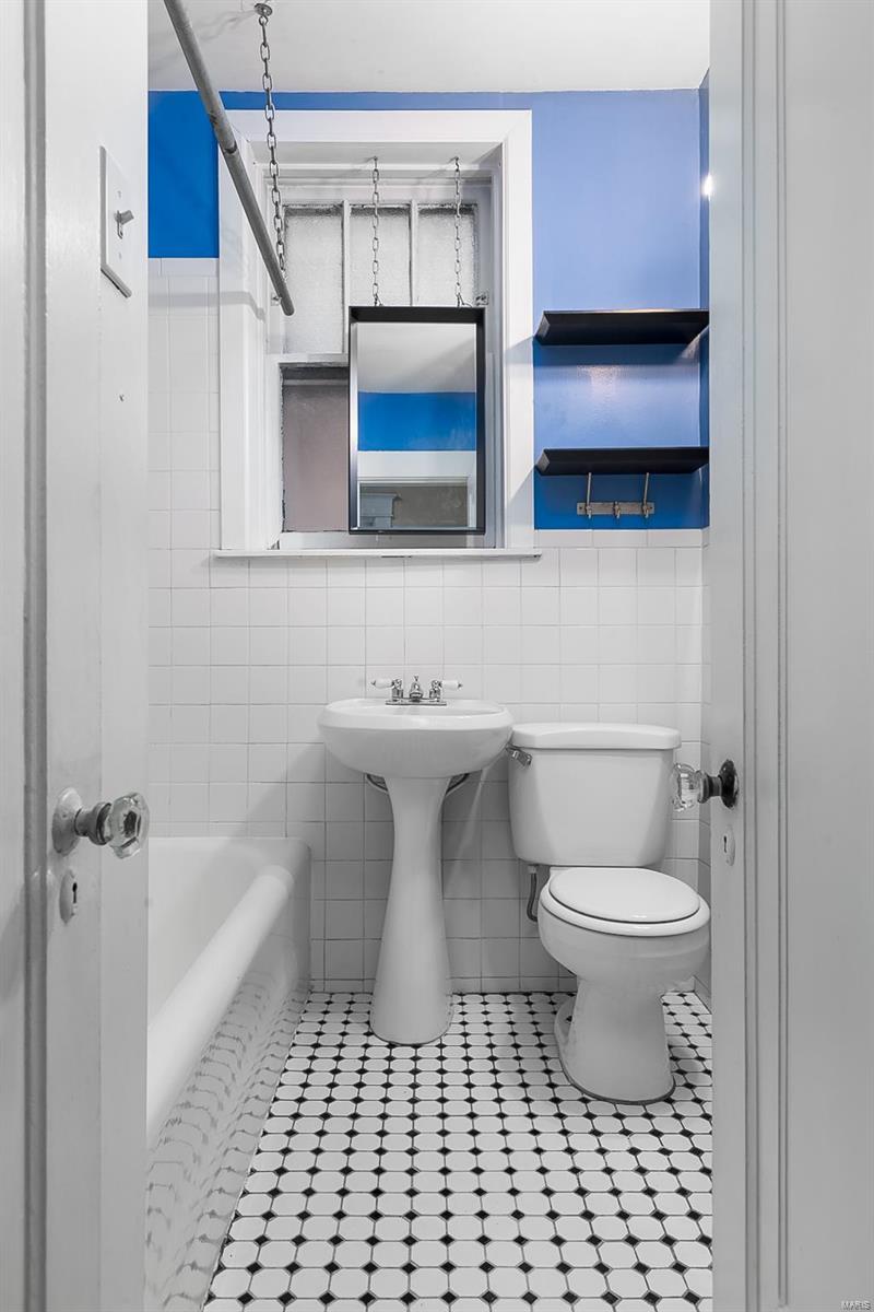 5505 Rhodes Avenue St. Louis, MO 63109 - Photo 17 of 23 Gallery Image 17