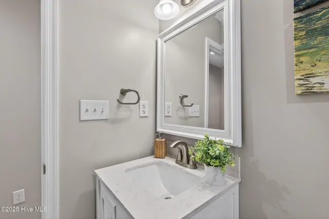 $359,900 | 1607 Dellaire Drive, Elizabeth City, NC 27909