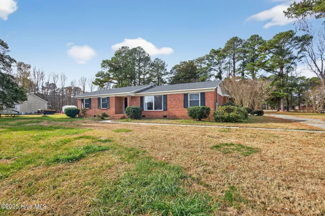 $359,900 | 1607 Dellaire Drive, Elizabeth City, NC 27909