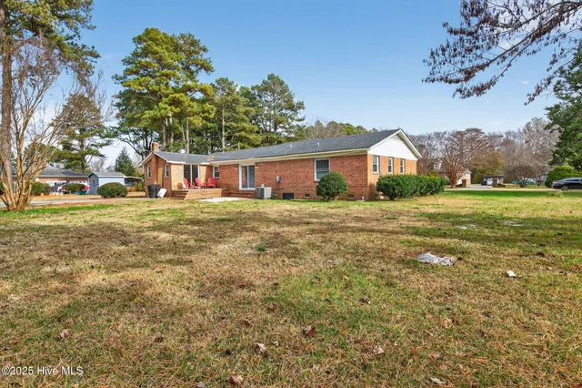 $359,900 | 1607 Dellaire Drive, Elizabeth City, NC 27909