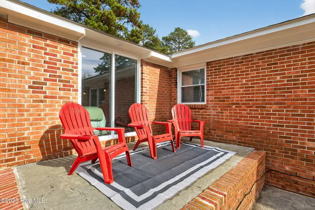 $359,900 | 1607 Dellaire Drive, Elizabeth City, NC 27909