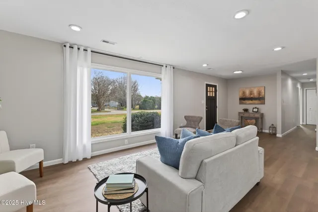 $359,900 | 1607 Dellaire Drive, Elizabeth City, NC 27909