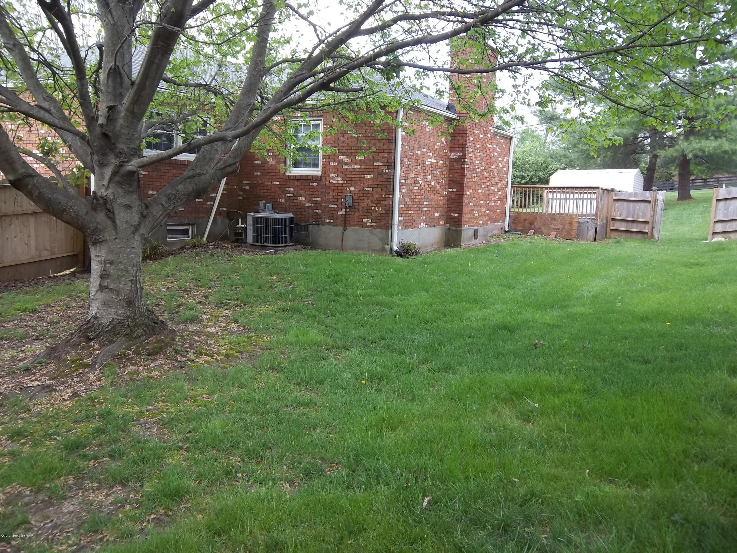 8901 Collingwood Road Louisville, KY 40299 - Photo 10 of 18 100_1320
