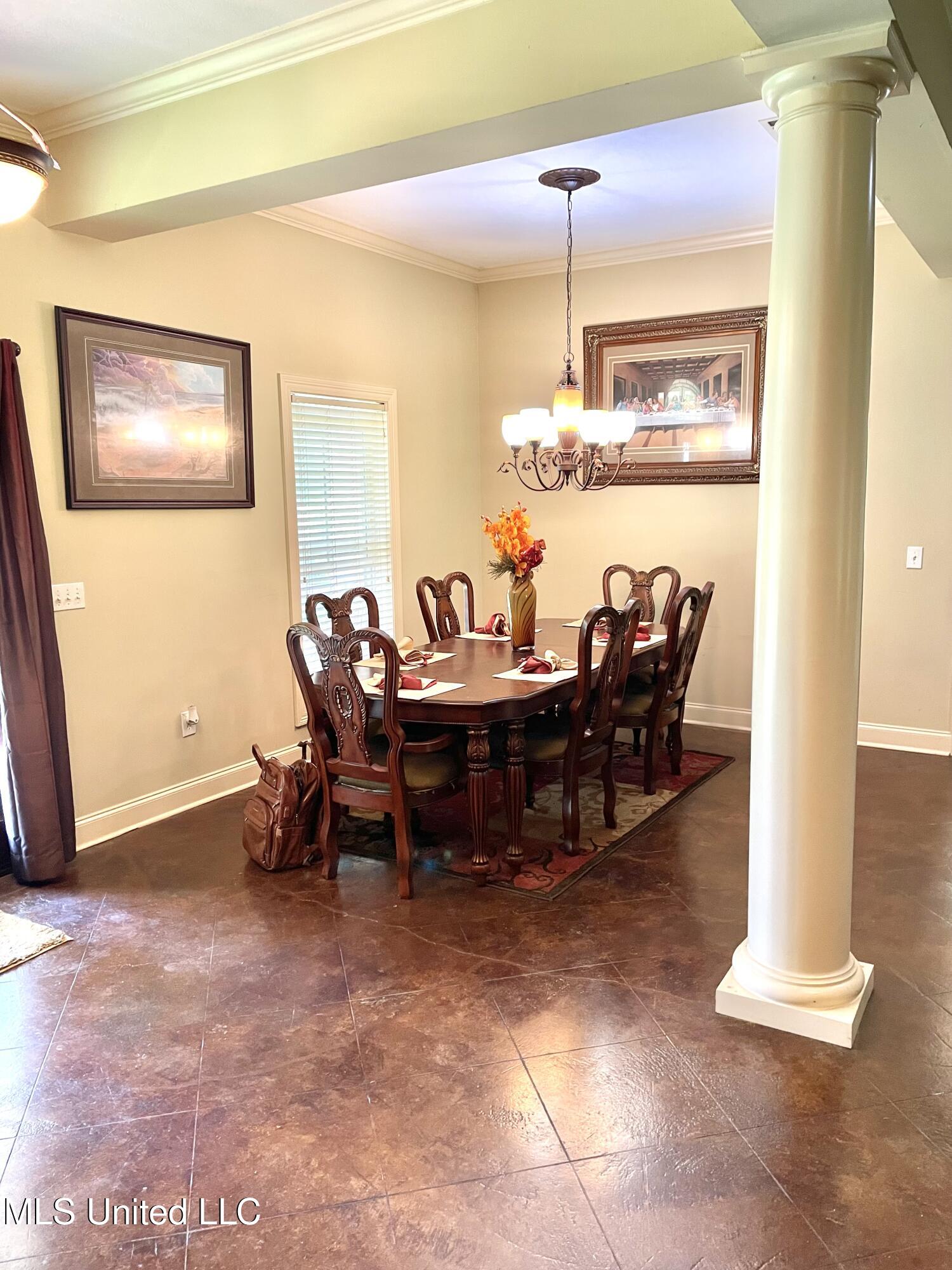 304 Whitetail Court Florence, MS 39073 - Photo 10 of 18 304 dining area