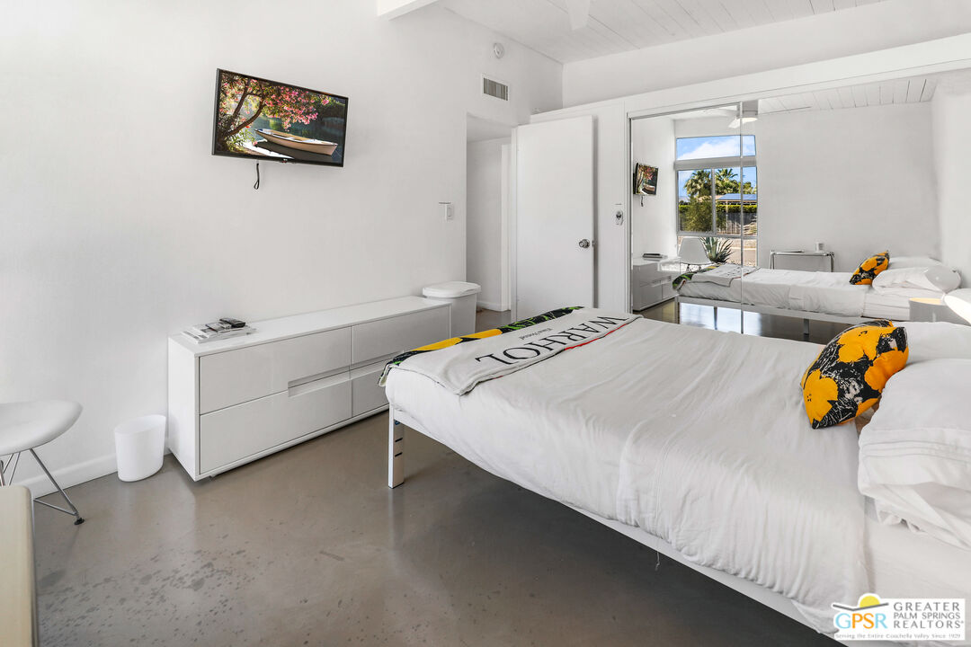 971 East Alexander Way Palm Springs, CA 92262 - Photo 28 of 54