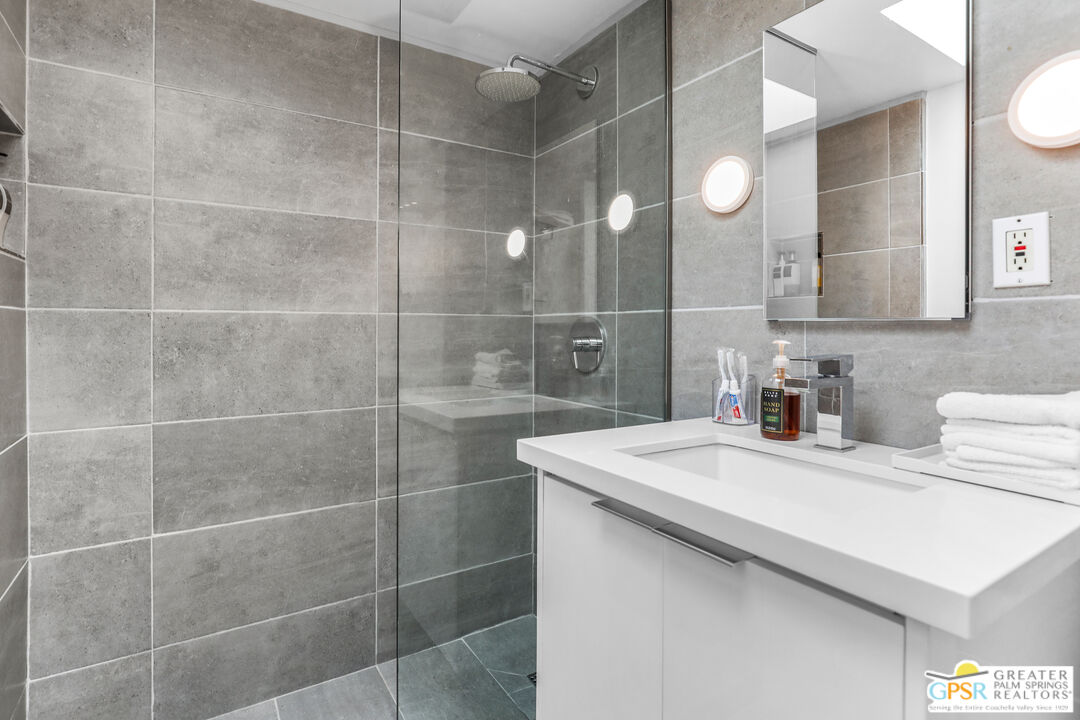 971 East Alexander Way Palm Springs, CA 92262 - Photo 30 of 54