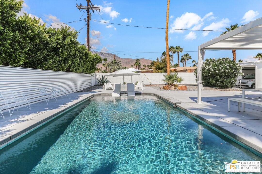 971 East Alexander Way Palm Springs, CA 92262 - Photo 3 of 54