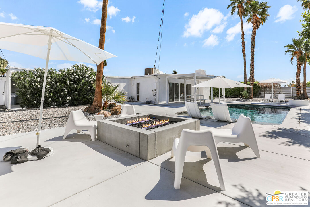 971 East Alexander Way Palm Springs, CA 92262 - Photo 37 of 54