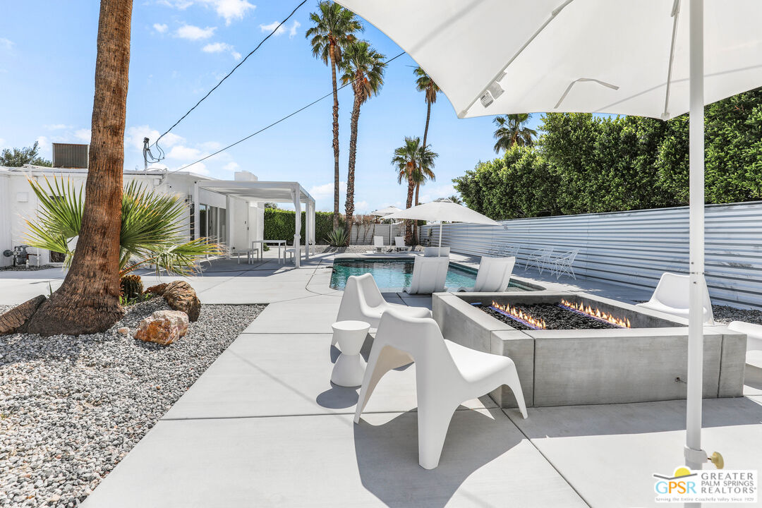 971 East Alexander Way Palm Springs, CA 92262 - Photo 38 of 54