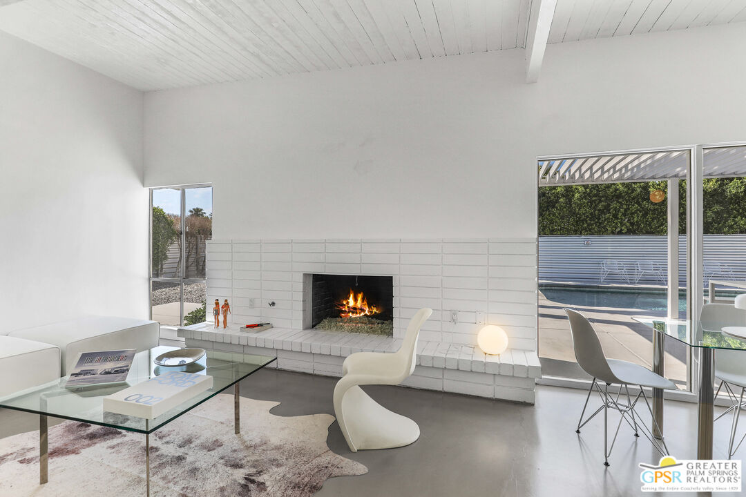 971 East Alexander Way Palm Springs, CA 92262 - Photo 6 of 54